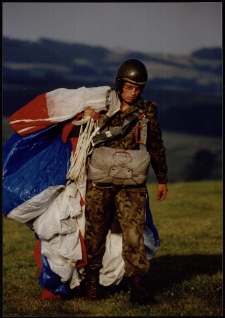 Po skoku [Dokument ikonograficzny]