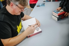 Spotkanie autorskie z Mieczysławem Gorzką (fot. 30) [Dokument ikonograficzny]