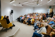 Spotkanie autorskie z Mają Wesołowską (fot. 10) [Dokument ikonograficzny]