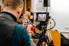 Spotkanie autorskie z Michałem Śmielakiem (fot. 13) [Dokument ikonograficzny]