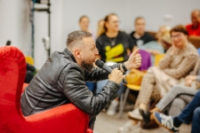 Spotkanie autorskie z Michałem Śmielakiem (fot. 40) [Dokument ikonograficzny]