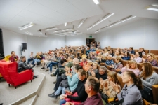 Spotkanie autorskie z Michałem Śmielakiem (fot. 44) [Dokument ikonograficzny]