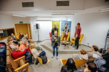 Spotkanie autorskie z Michałem Śmielakiem (fot. 45) [Dokument ikonograficzny]