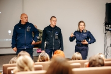 Warsztaty i zajęcia ze służbami mundurowymi (fot. 2) [Dokument ikonograficzny]