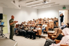 Warsztaty i zajęcia ze służbami mundurowymi (fot. 18) [Dokument ikonograficzny]