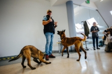 Zajęcia z psami, Jacek Falkenberg (fot. 8) [Dokument ikonograficzny]