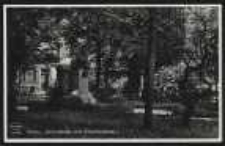 Ohlau – Schloßplatz mit Schilldenkmal [Dokument ikonograficzny]