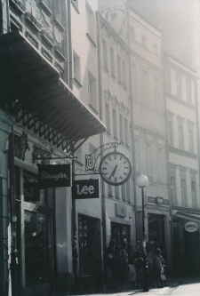 Za pięć dwunasta [Dokument ikonograficzny]