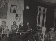 I Jaworskie Biesiady Literackie - Spotkanie we foyer Teatru Miejskiego maj 1977 r.