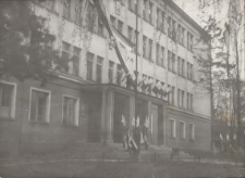 Nowo wybudowana tysiąclatka - Szkoła Podstawowa Nr 5 w Jaworze