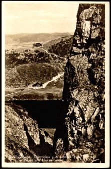 Riesengebirge. Durchblick zum kleinen Teich m. Baude und Hampelbaude [Dokument ikonograficzny]