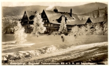 Riesengebirge. Berghotel Teichmannbaude 802 m ü. M. mit Schneekoppe [Dokument ikonograficzny]